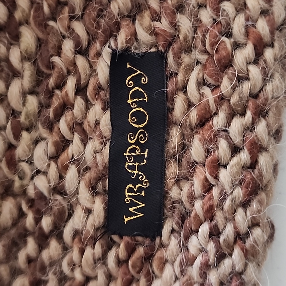 Wool knitted hat - Picture 3 of 3
